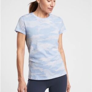 Athleta Blue Camo Print Crew Neckline 100% Cotton Semi Fitted T-Shirt Medium